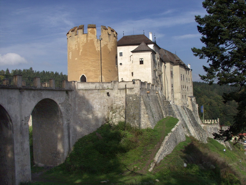 Cesky%20Sternberk%2001.jpg